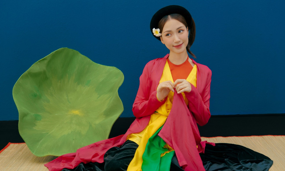 Hòa Minzy 'lẳng lơ'