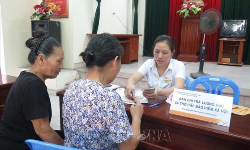 Đề xuất mới về hưu trí xã hội và trợ cấp hàng thàng cho những người trên 60 tuổi 