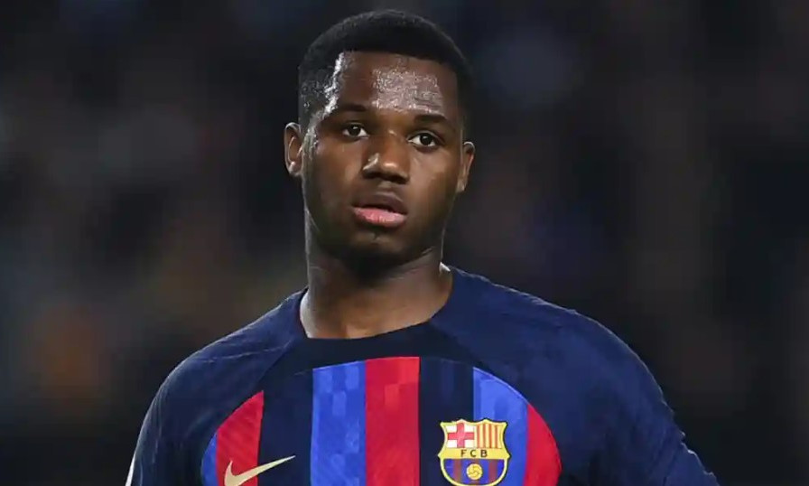 Laporta cảnh báo, 3 cái tên có nguy cơ rời Barca