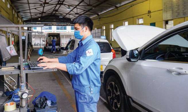 Hàng trăm nghìn ô tô có nguy cơ không kịp đăng kiểm khi đến hạn