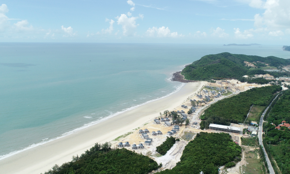 Minh Chau - an ideal spot for beach travel enthusiasts. 