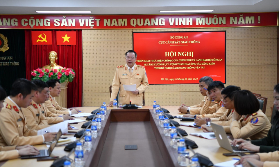 Từ 11/3, Cảnh sát giao thông hỗ trợ trung tâm đăng kiểm, giải quyết tình trạng quá tải
