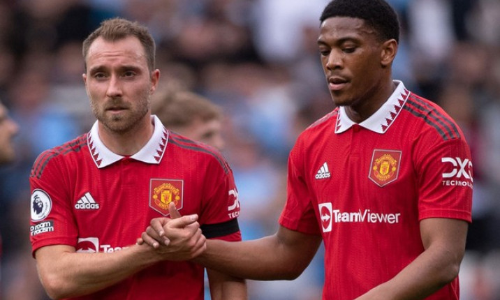 HLV Ten Hag báo tin vui bất ngờ cho CĐV MU