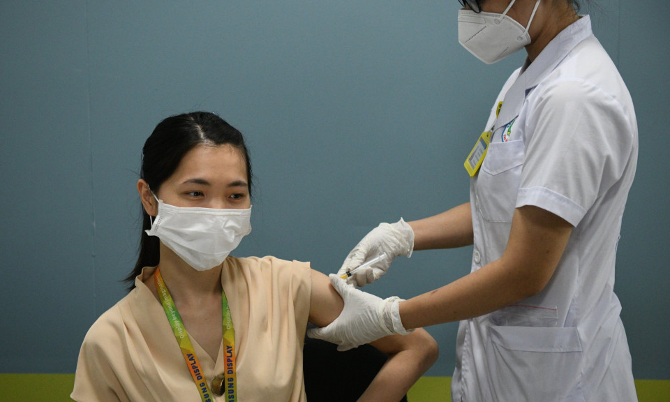 Sáng 11/3: Còn duy nhất 1 ca COVID-19 nặng, nhiều tỉnh, thành tỷ lệ tiêm vẫn thấp