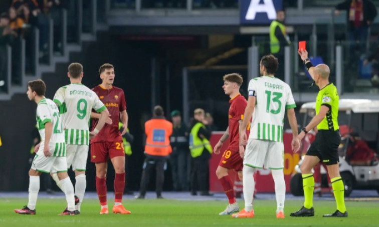 Roma ngã ngựa khi vắng Mourinho