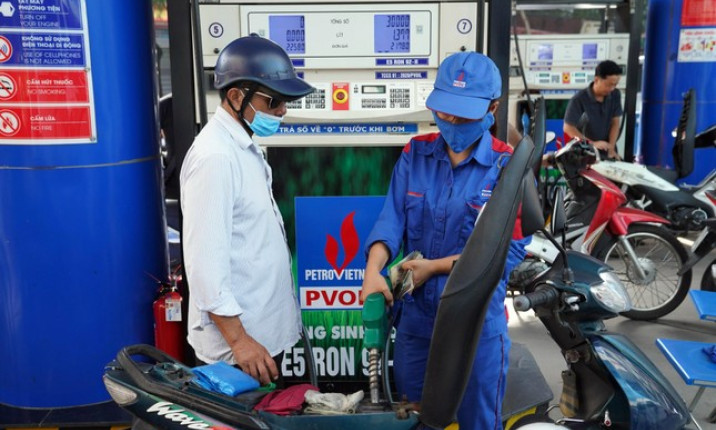 Giá xăng, dầu dự báo tăng nhẹ vào chiều nay
