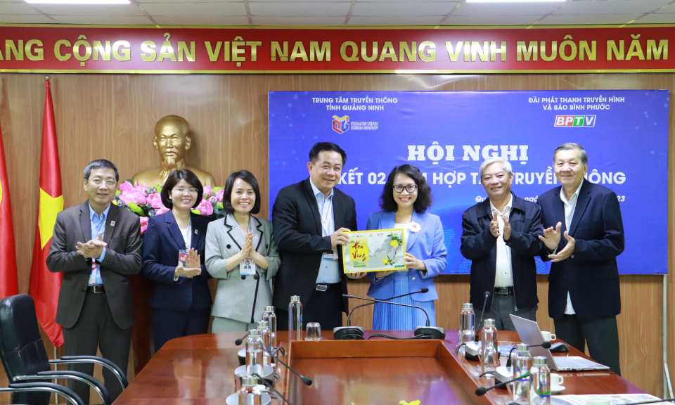Trung tâm Truyền thông tỉnh Quảng Ninh - Đài PTTH và Báo Bình Phước: Sơ kết 2 năm hợp tác