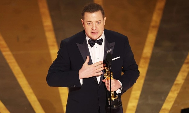 Sự suy sụp của một nam thần và cú lội ngược dòng vụt sáng ở Oscar 2023