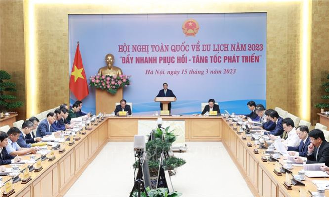 Thủ tướng: Đưa Việt Nam vào nhóm 30 quốc gia có năng lực cạnh tranh du lịch hàng đầu