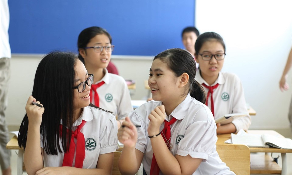 Lộ trình miễn học phí với trẻ mầm non 5 tuổi và học sinh THCS 