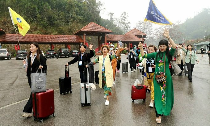 Chinese tourists return to Vietnam