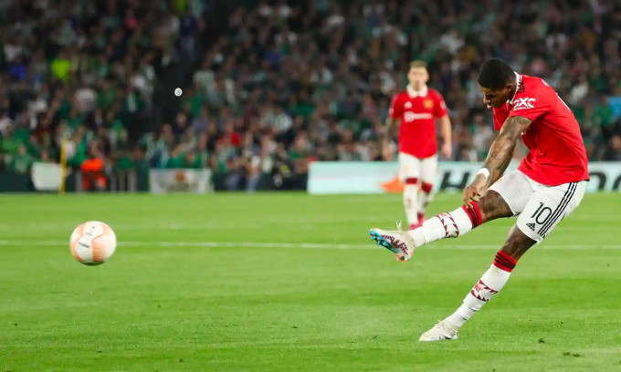 Rashford đưa Man Utd vào tứ kết Europa League