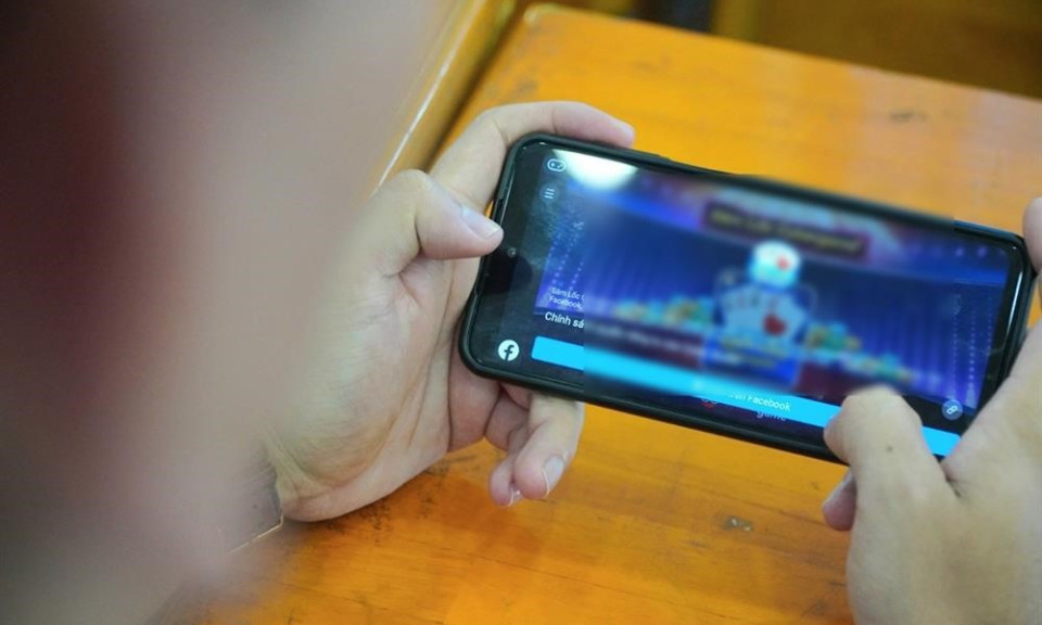 Con chơi game, cha mẹ có thể mất dữ liệu cá nhân