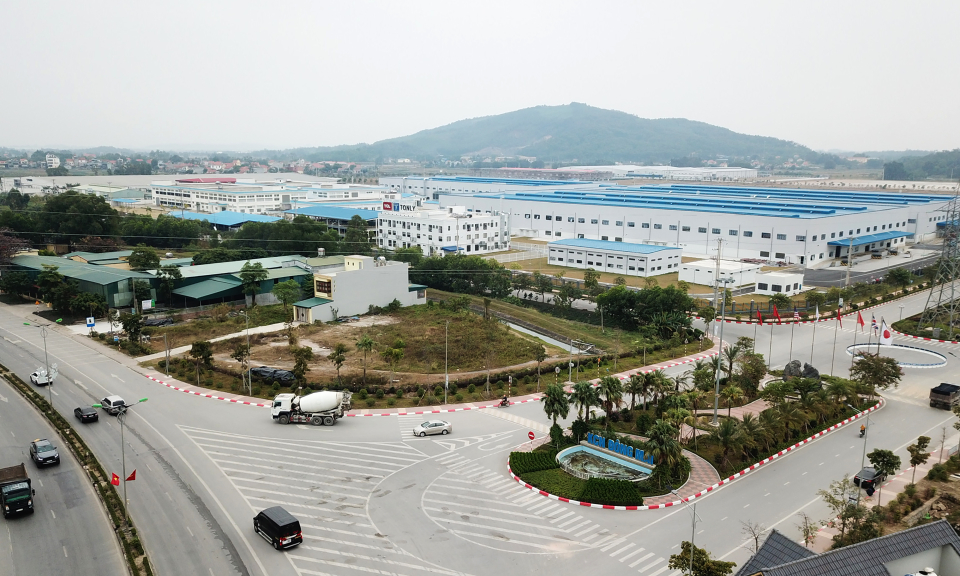 Lực đẩy từ công nghiệp chế biến, chế tạo