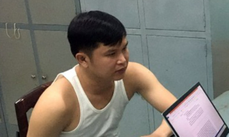 Khởi tố, bắt giam đối tượng ôm “bom” xăng khống chế bé trai 4 tuổi để đòi nợ