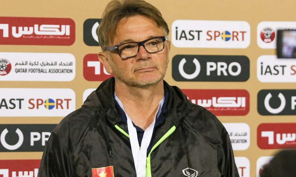 HLV Troussier: 'Tôi muốn thấy những sai lầm kiểu này'