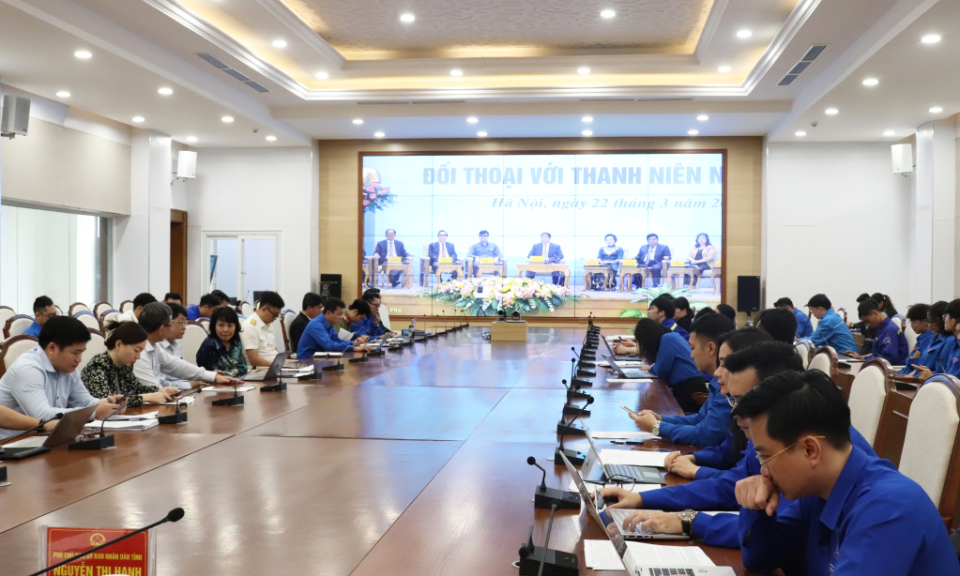 政府总理与青年对话会在河内举行