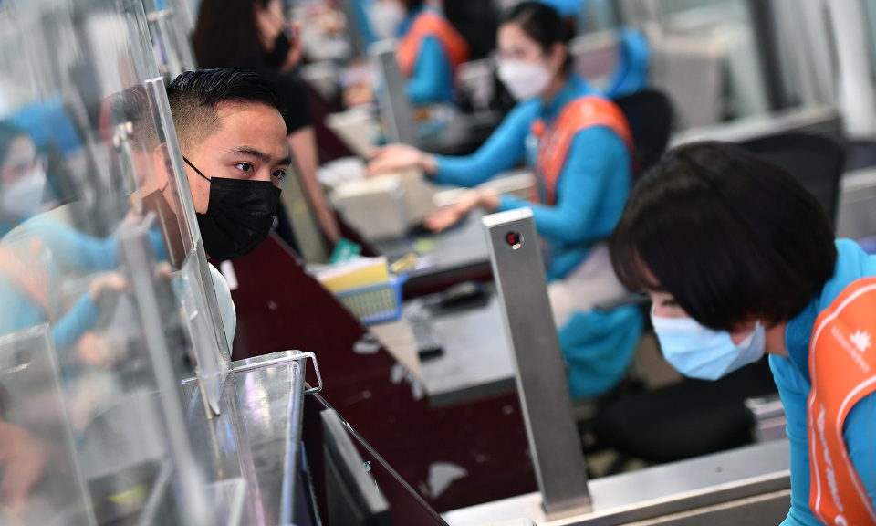 Giá vé bay dịp lễ 30/4 tăng nóng, có chặng vọt lên hơn 13 triệu đồng