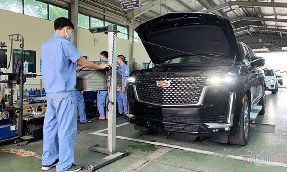 Xe độ đèn được đăng kiểm, có cả niềm vui xen những lo lắng