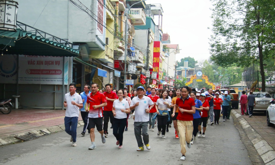 响应2023年为全民健康的奥林比克赛跑日比赛开跑