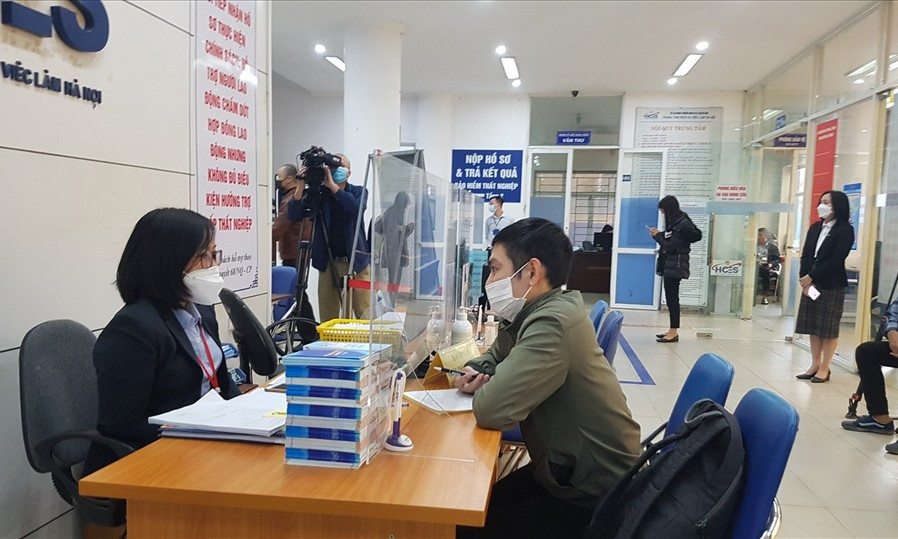Trường hợp được hưởng 5 tháng trợ cấp thất nghiệp và bảo hiểm y tế