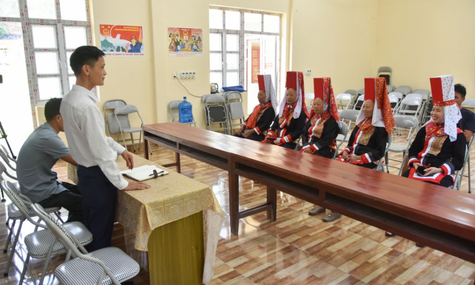 Xây dựng Quy định chuẩn nghèo đa chiều trên địa bàn tỉnh