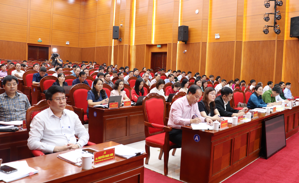 Các đại biểu dự Hội nghị BCH Đảng bộ TP Hạ Long lần thứ 31.