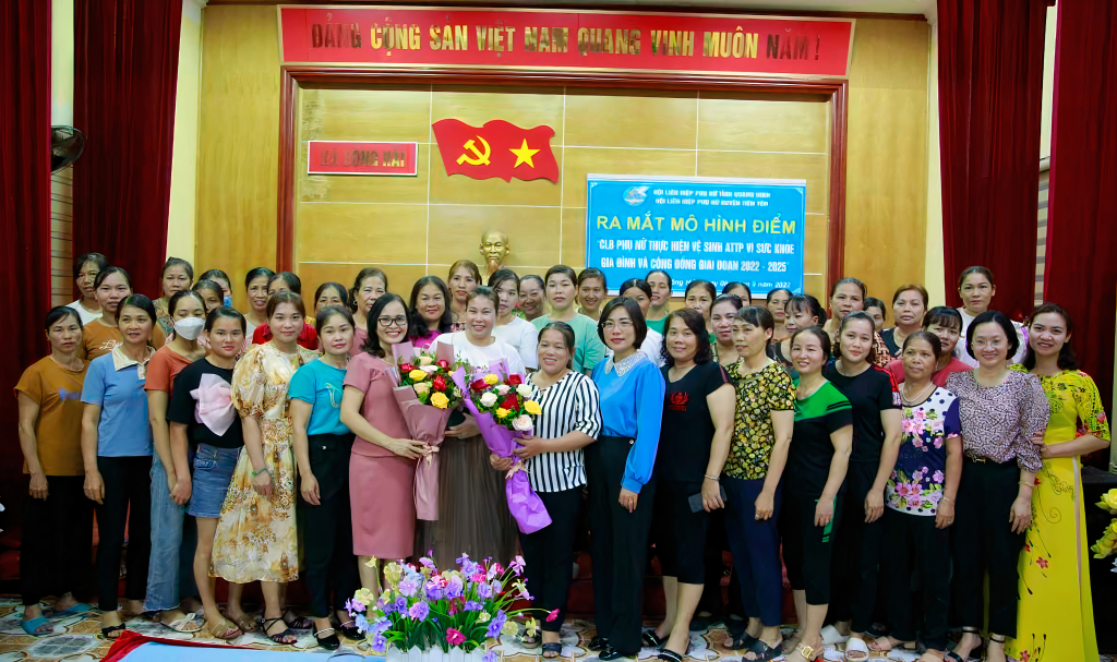 Ra mắt CLB Phụ nữ thực hiện vệ sinh ATTP vì sức khỏe gia đình và cộng đồng tại xã Đông Hải (huyện Tiên Yên).