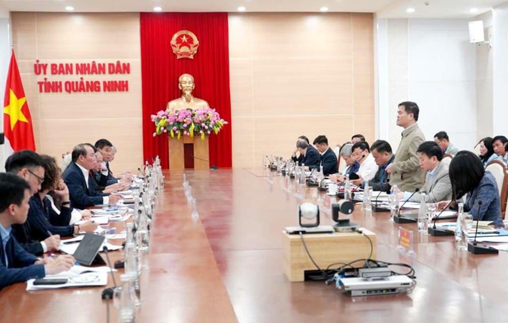 UBND tỉnh làm việc với Liên minh HTX Việt Nam về triển khai một số nghị quyết, chương trình hỗ trợ phát triển kinh tế tập thể, HTX trên địa bàn tỉnh giai đoạn 2021-2025. Ảnh:Hằng Ngần