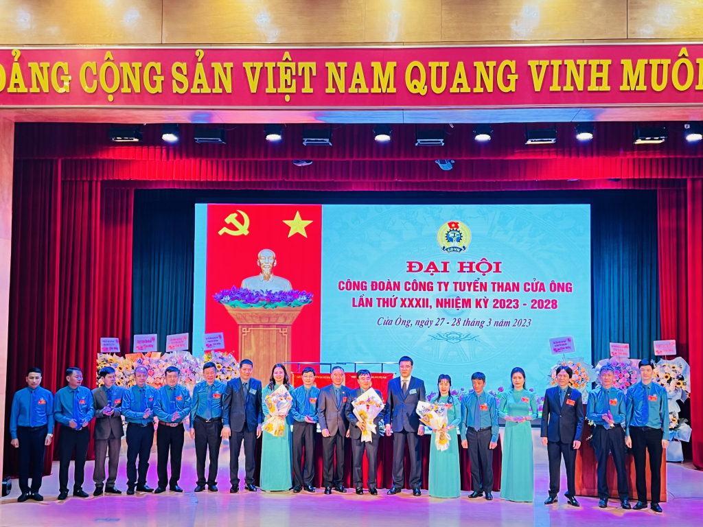 Ra mắt Ban chấp hành công đoàn Công ty Tuyển than Cửa Ông nhiệm kỳ 2023-2028.