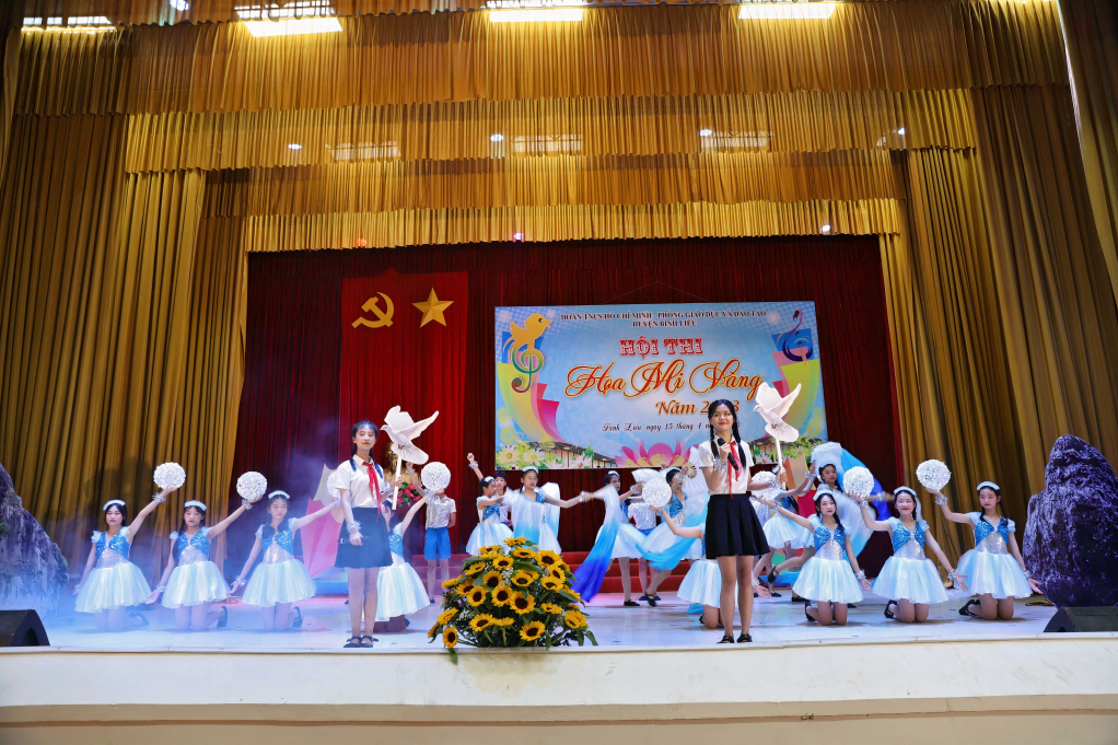 Học sinh trên địa bàn huyện Bình Liêu tham gia Hội thi