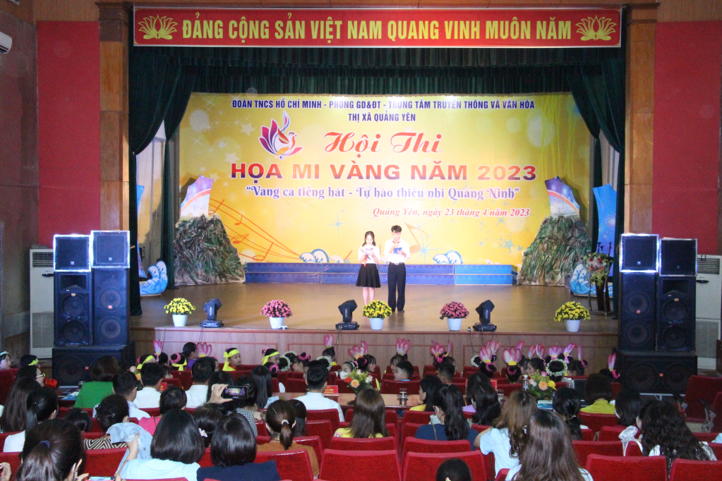 Quang cảnh Hội thi Họa mi vàng TX Quảng Yên năm 2023.