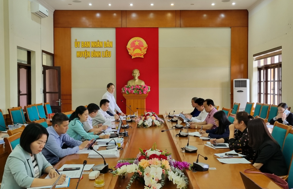 Đoàn giám sát làm việc với UBND huyện Bình Liêu về kết quả thực hiện Quyết định số 1139/2017/QĐ-UBND ngày 17/4/2017 của UBND tỉnh.