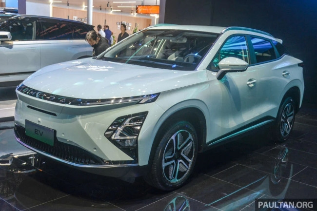 Đối thủ Toyota Corolla Cross 2022 lộ diện, khách Việt mong ngóng ngày xuống tiền tậu xe