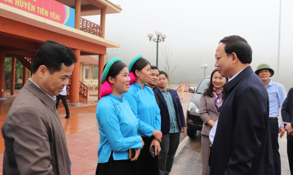 Đồng chí Bí thư Tỉnh ủy thăm, kiểm tra thực tế đời sống nhân dân tại một số xã của huyện Tiên Yên