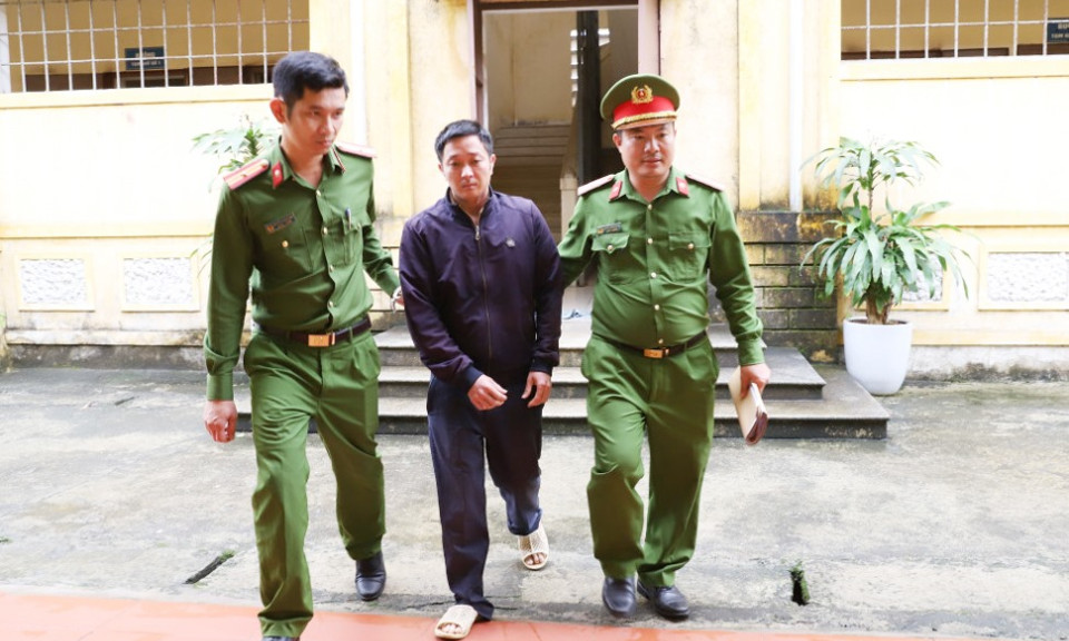 Chém người rồi bỏ trốn vào nhà nghỉ