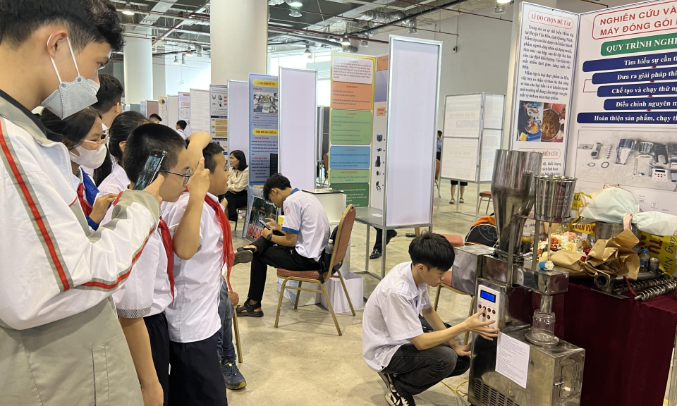 Cuộc thi KHKT cấp quốc gia học sinh trung học năm học 2022-2023: Học sinh Quảng Ninh tỏa sáng 