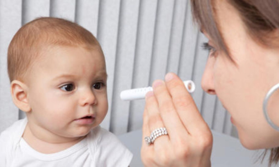 Nhận biết và điều trị sớm đục thủy tinh thể ở trẻ tránh các biến chứng nguy hiểm
