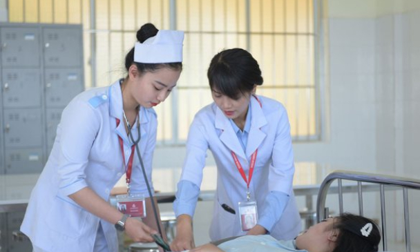 Điều kiện xét nâng lương trước hạn 12 tháng