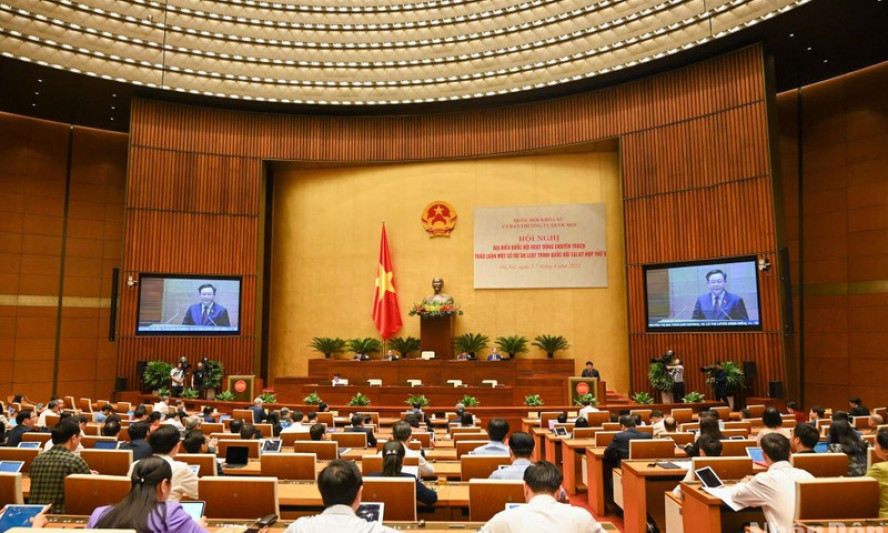 Đại biểu Quốc hội chuyên trách cho ý kiến về 7 dự án luật trình Quốc hội tại Kỳ họp thứ 5