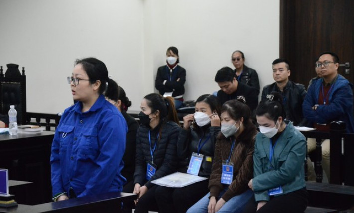 Làm giả hồ sơ cấp thẻ tín dụng, cựu nhân viên ngân hàng lĩnh 15 năm tù