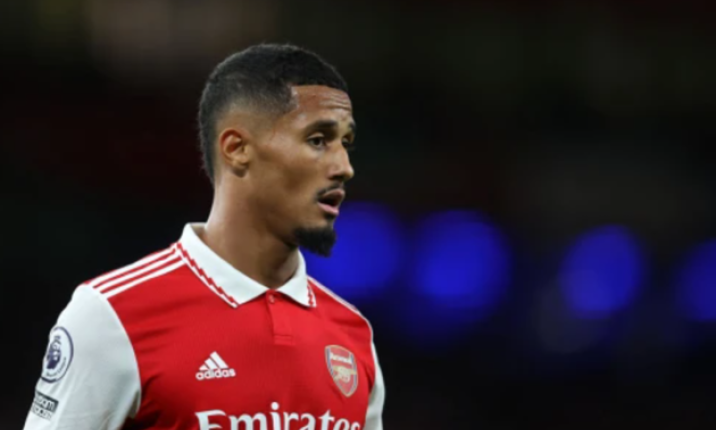 Arsenal đón cú sốc lớn trước đại chiến Liverpool