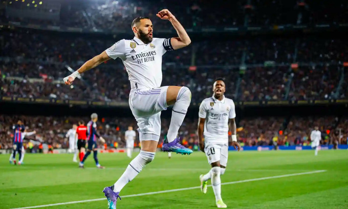 Benzema lập hat-trick giúp Real đại thắng Barca