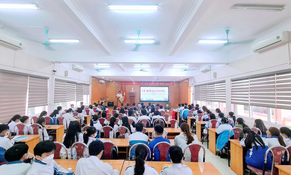 Kết nạp đảng viên năm 2023: Nỗ lực từ đầu năm