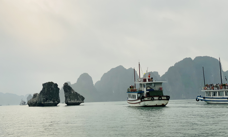 Sớm tháo gỡ khó khăn trong phủ sóng di động trên Vịnh Hạ Long