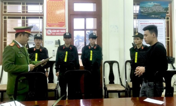 Nam thanh niên điều hành 8 quán karaoke, chuyên mua bán các thiếu nữ