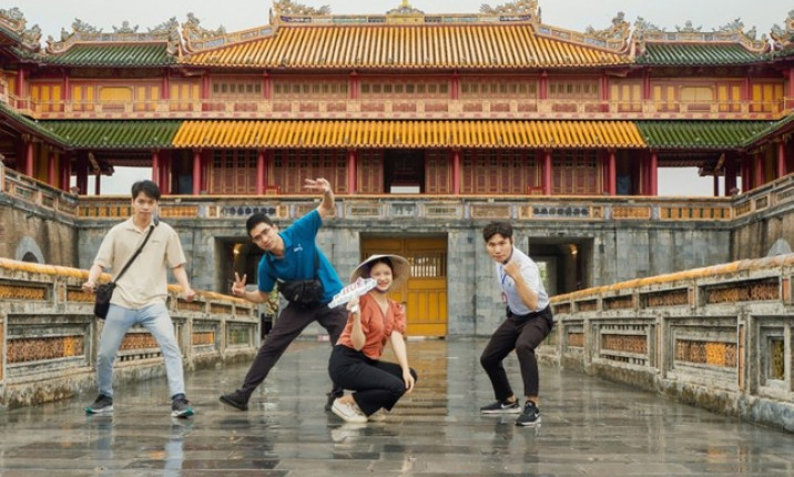 'Du lịch chậm' cùng nhóm bạn trẻ ở Huế