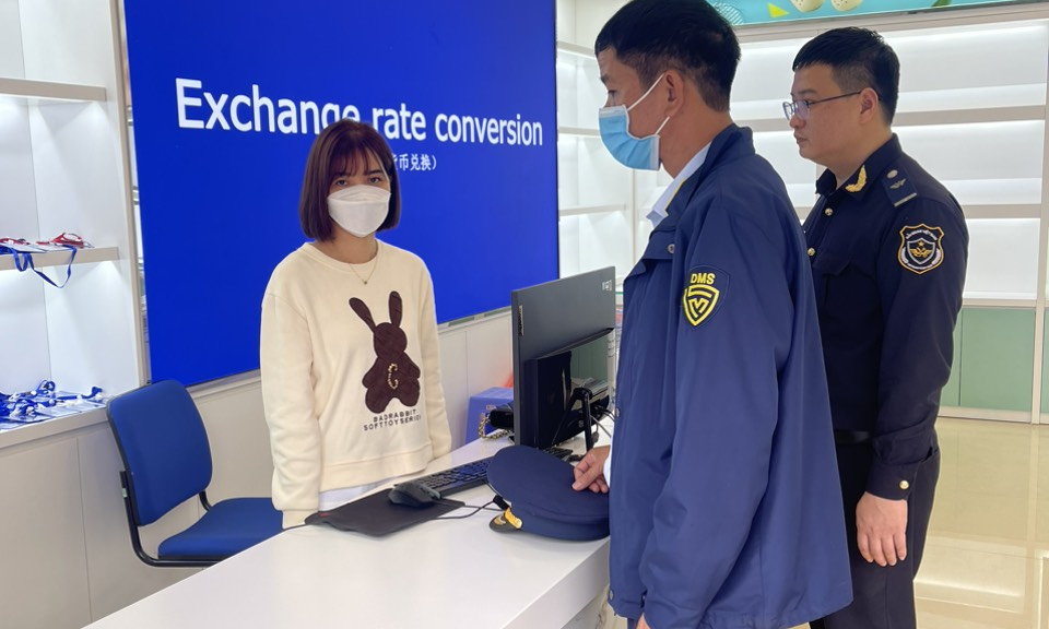 Móng Cái: Liên tiếp phát hiện các cửa hàng kinh doanh mỹ phẩm giả mạo các nhãn hiệu nổi tiếng