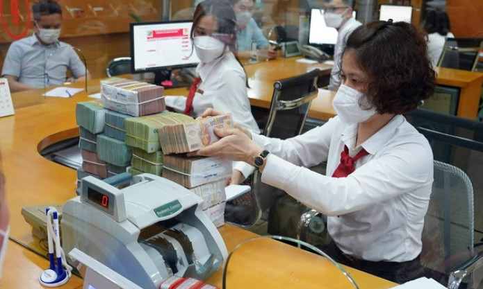 Khi chính sách tiền tệ đảo chiều...