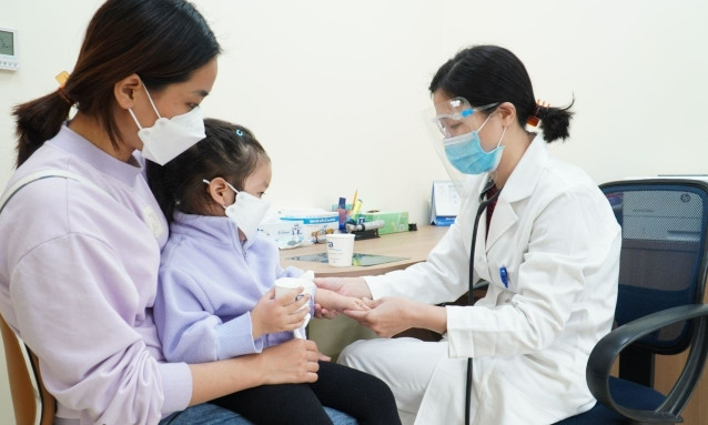 Biến chứng nguy hiểm khi từ chối dùng kháng sinh trị thủy đậu
